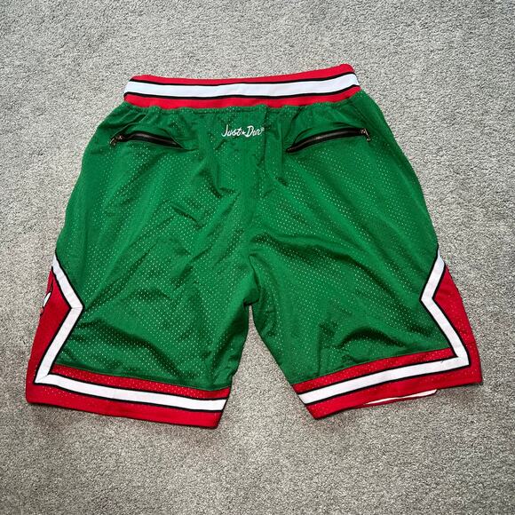 1997-98 Chicago Bulls Hardwood Classics Just Don Retro Shorts. SZ Large - Picture 2 of 6